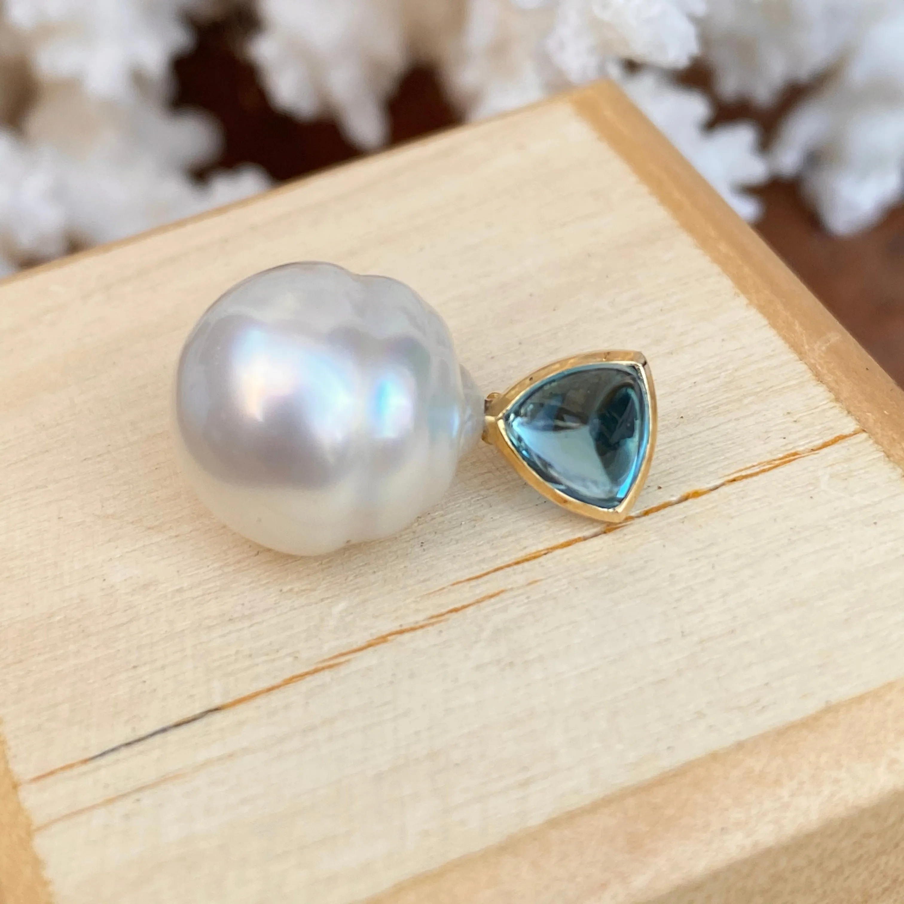14KT Yellow Gold Blue Topaz   11mm Paspaley Pearl Pendant Charm
