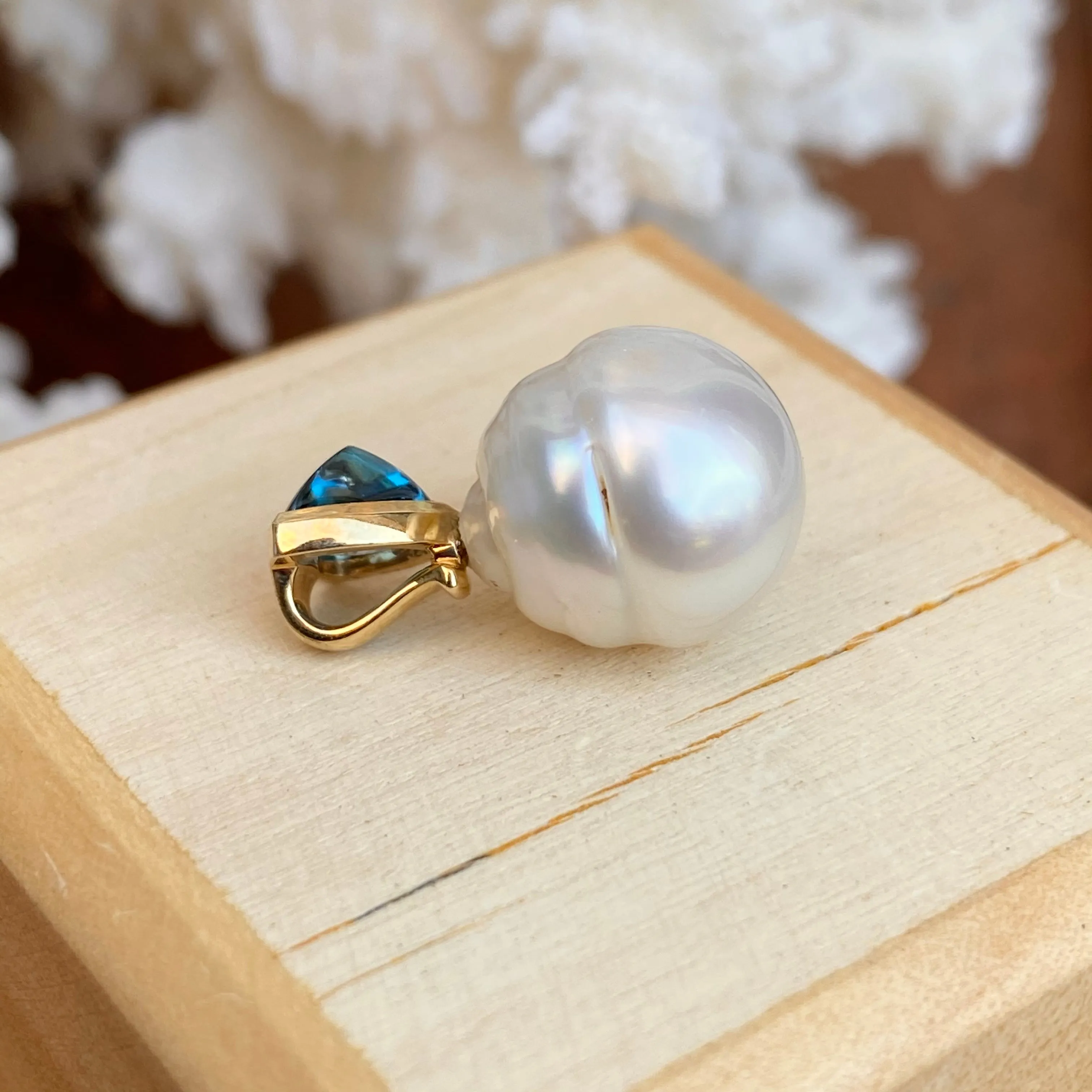 14KT Yellow Gold Blue Topaz   11mm Paspaley Pearl Pendant Charm