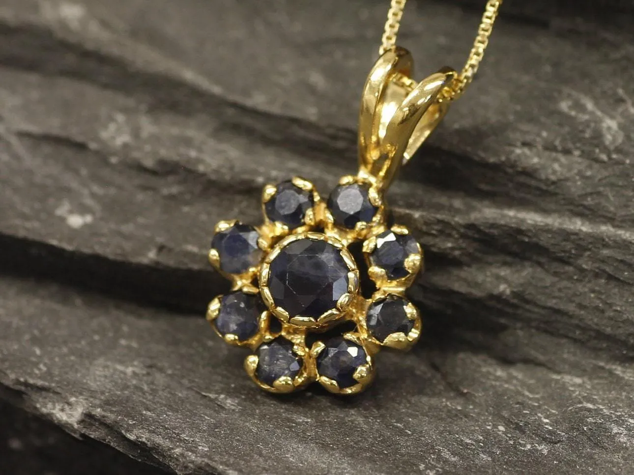 Blue Flower Gold Pendant - Natural Sapphire Necklace, Gold Sapphire Pendant