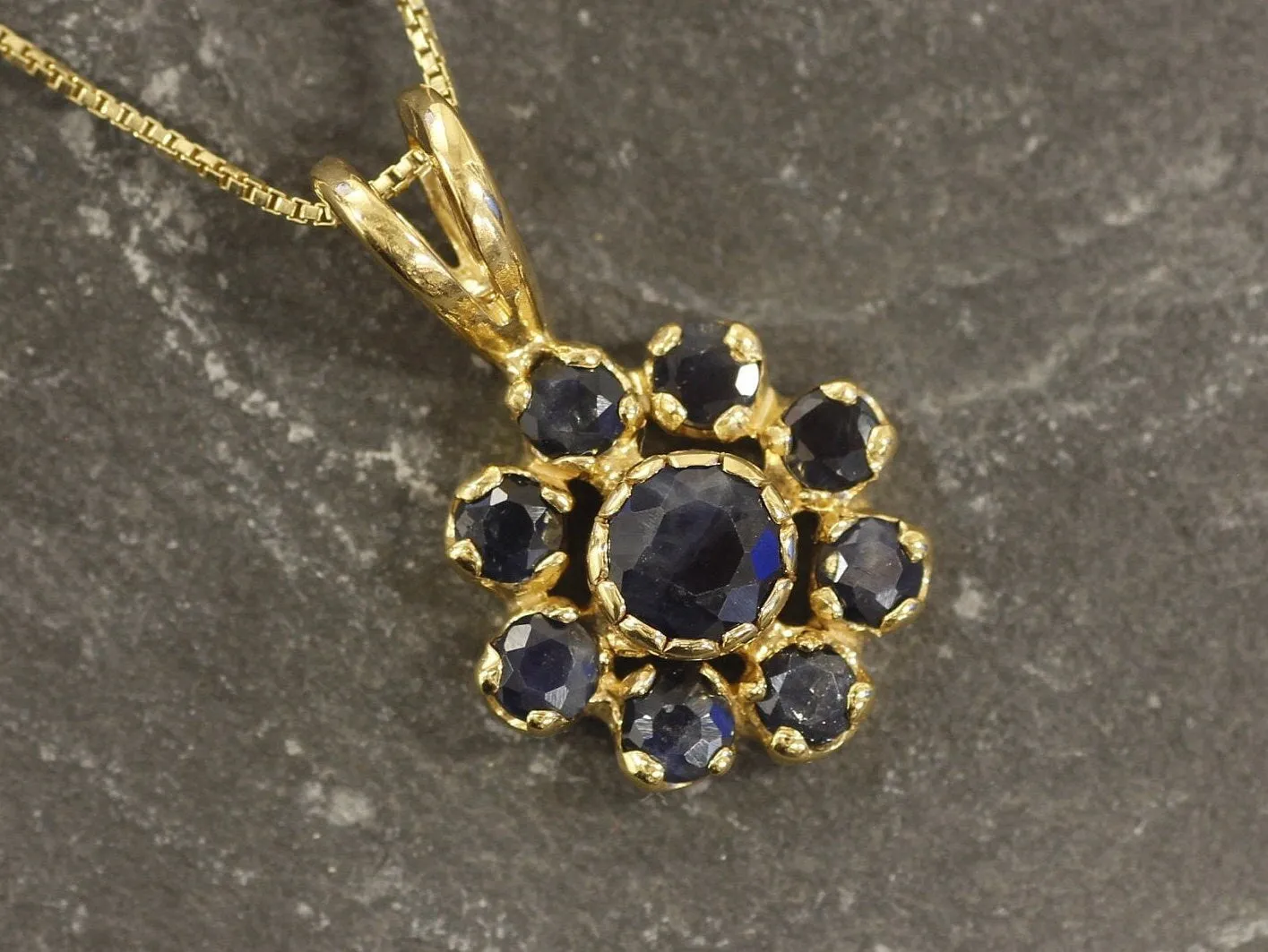 Blue Flower Gold Pendant - Natural Sapphire Necklace, Gold Sapphire Pendant