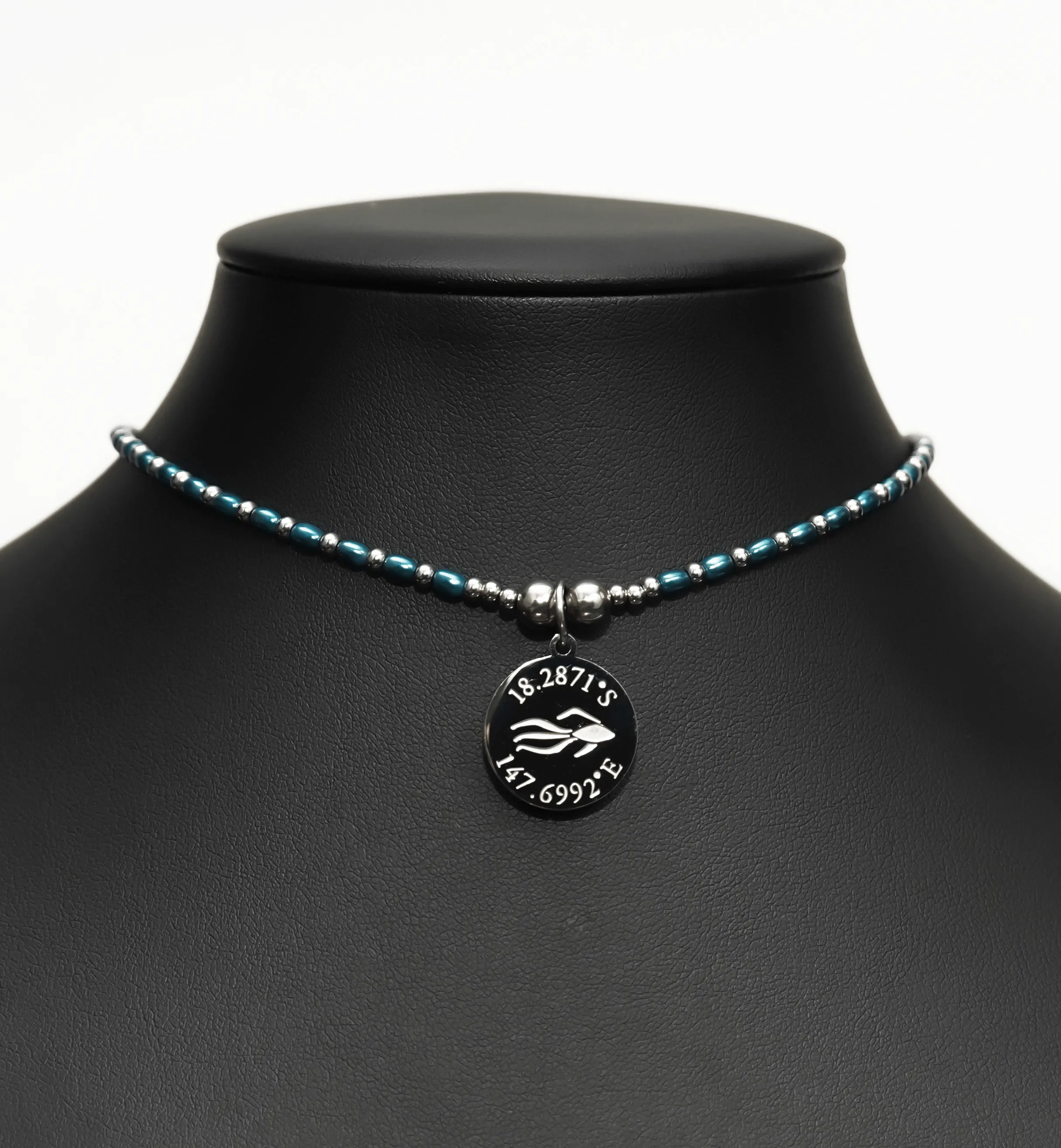 Cobra - AR Pearl - Beaded Choker Necklace