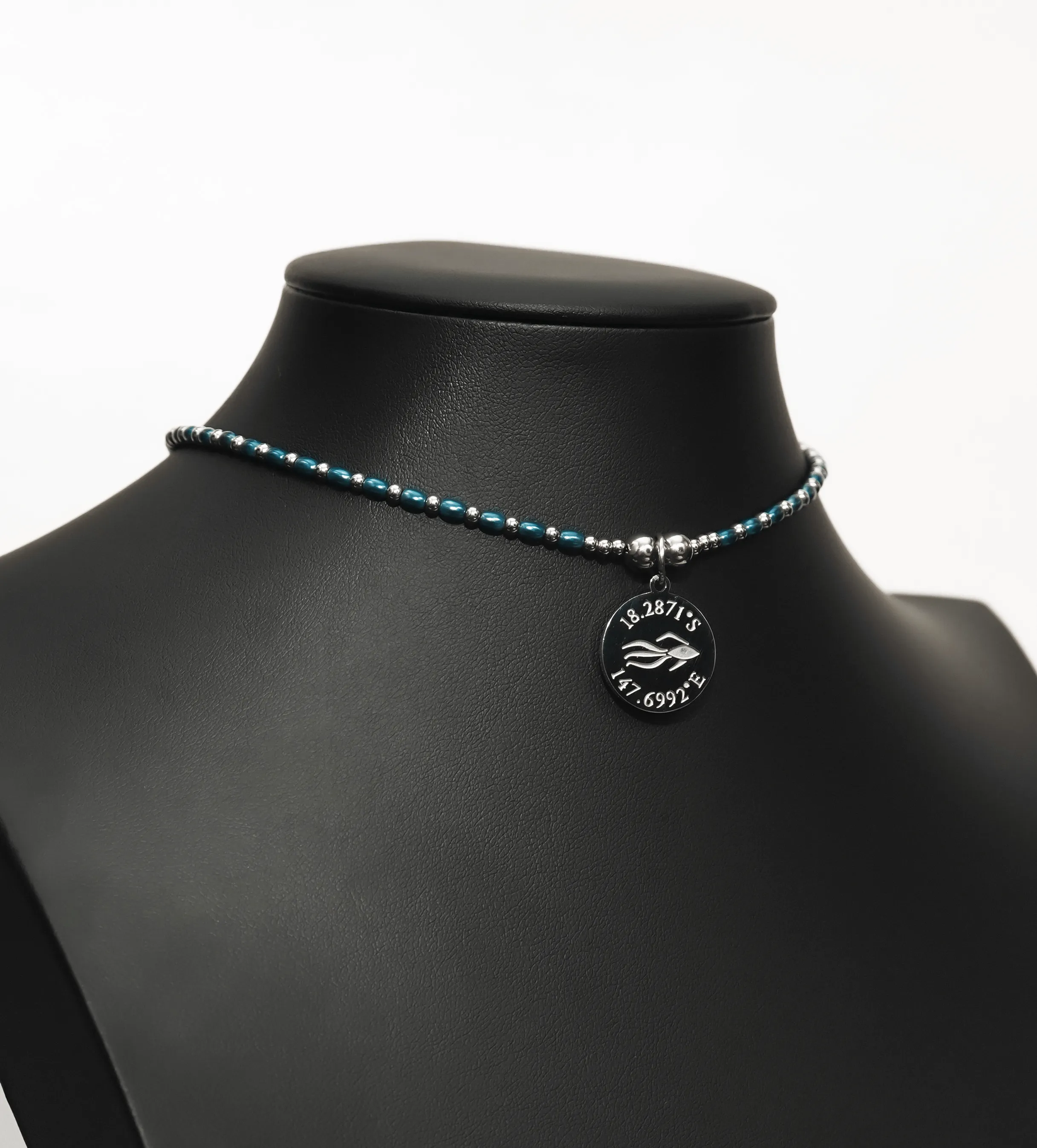 Cobra - AR Pearl - Beaded Choker Necklace