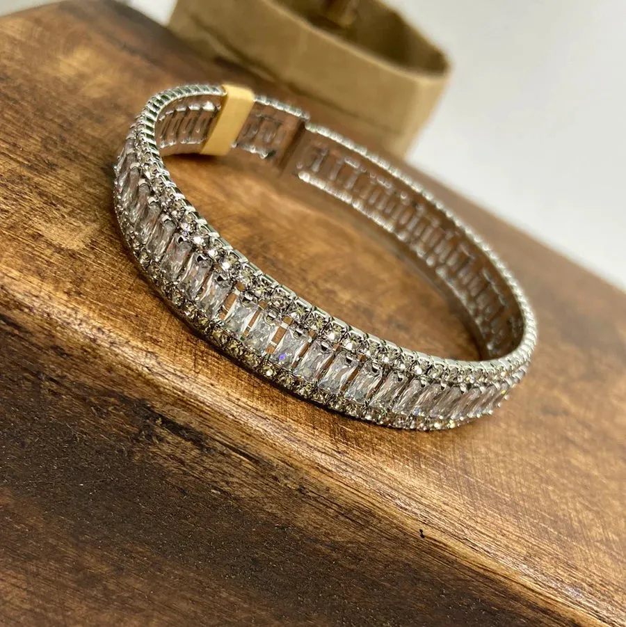Cuff 12