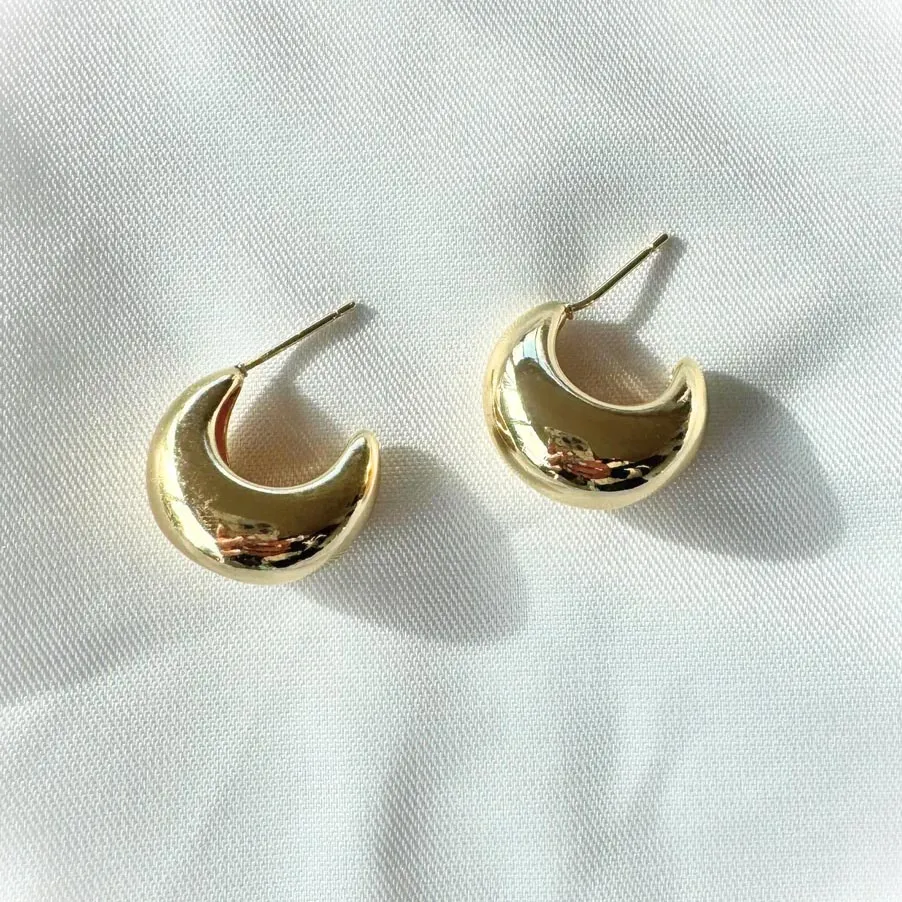 Dew Drops Gold Earrings