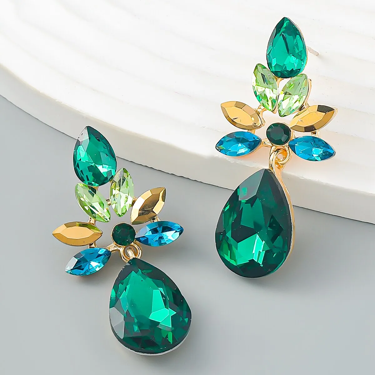 Fashion Metal Water Drop Rhinestone Geometric Earrings Women