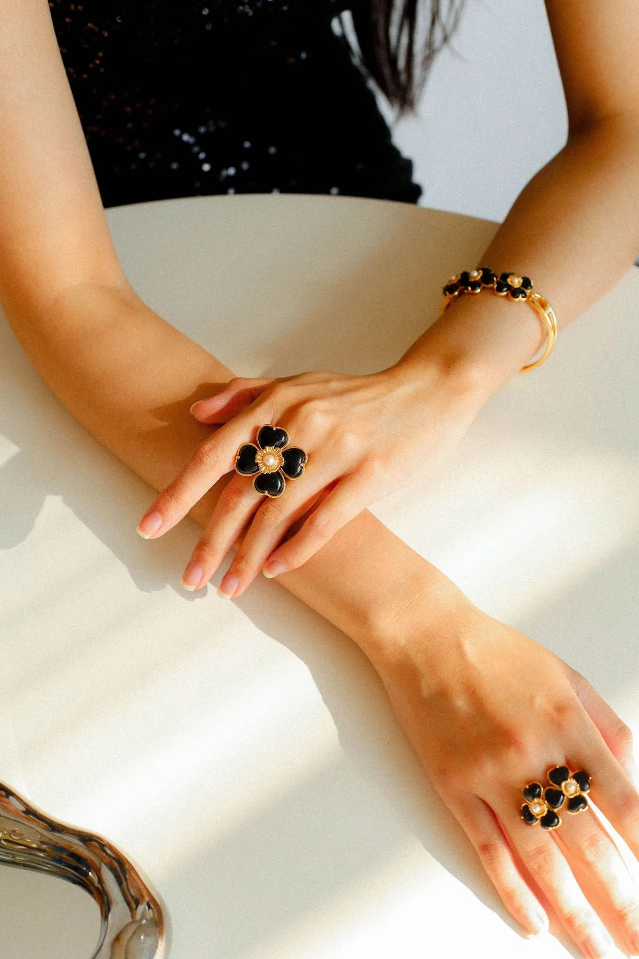 Four-leaf Clover Double Flower Rings