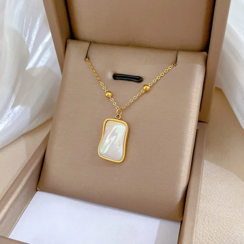 Gold Plated Beautiful Mermaid Pearl Geometric Pendant Shiny Temperament Gift