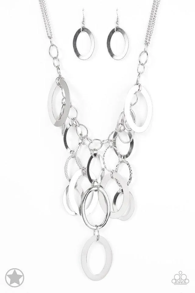 Paparazzi Necklace Blockbuster - A Silver Spell - Silver