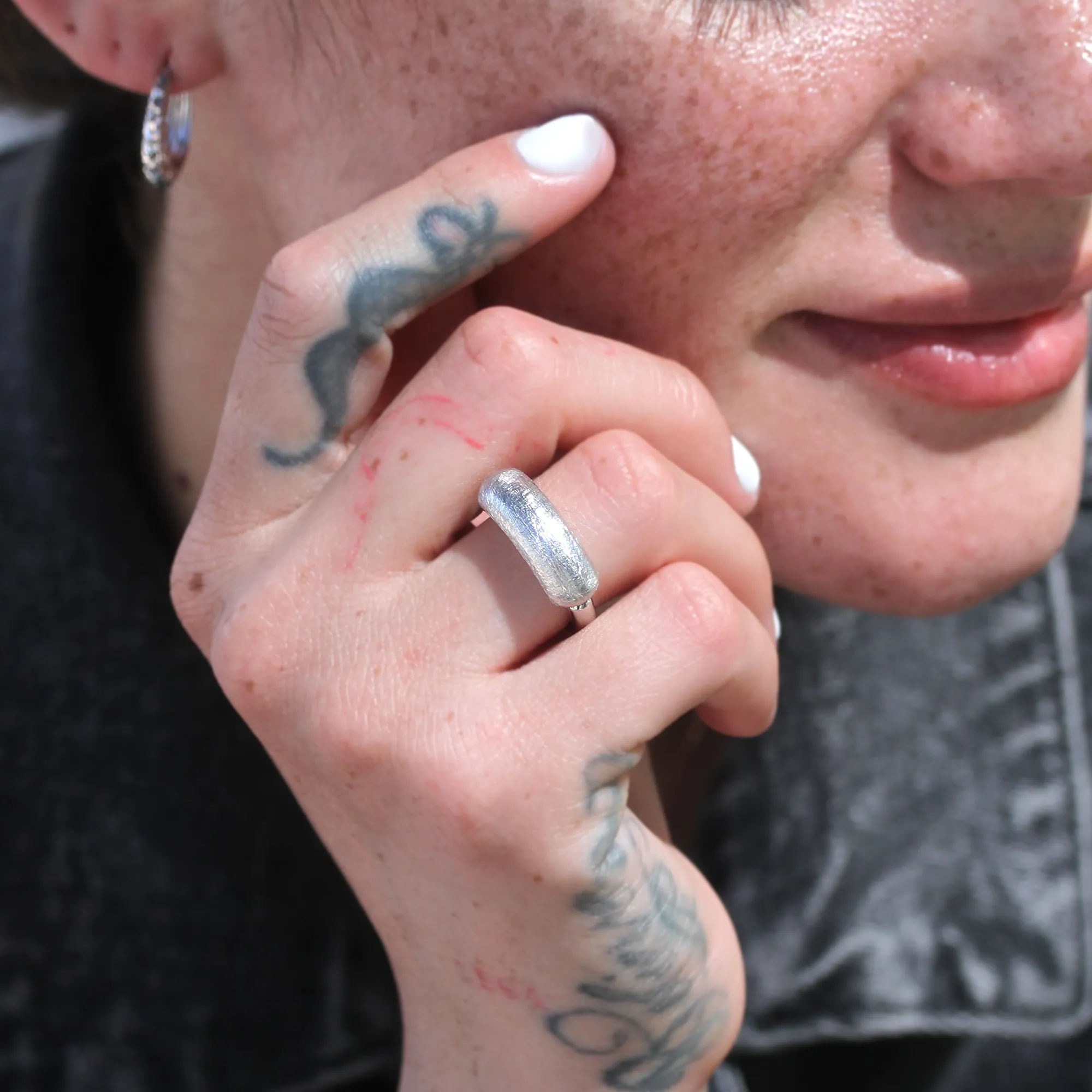 Puffed Shine Gold Bridge Ring