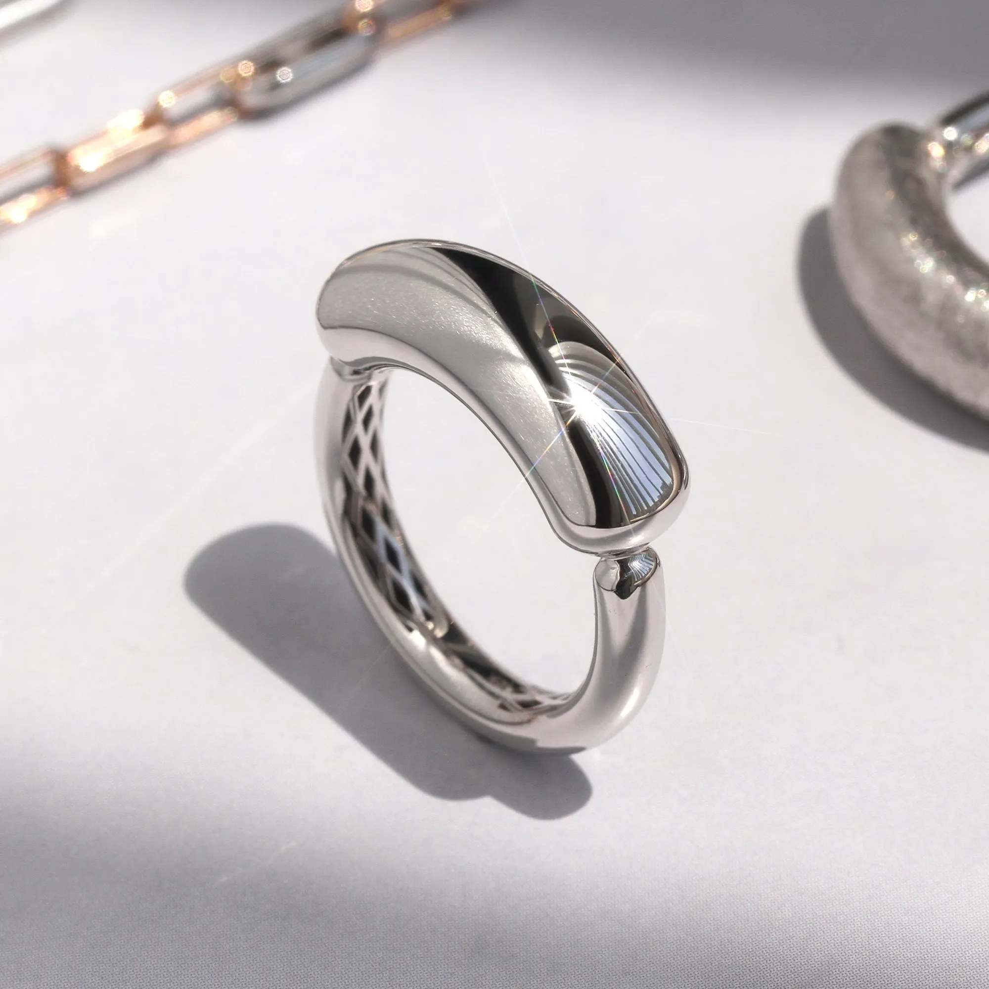 Puffed Shine Gold Bridge Ring