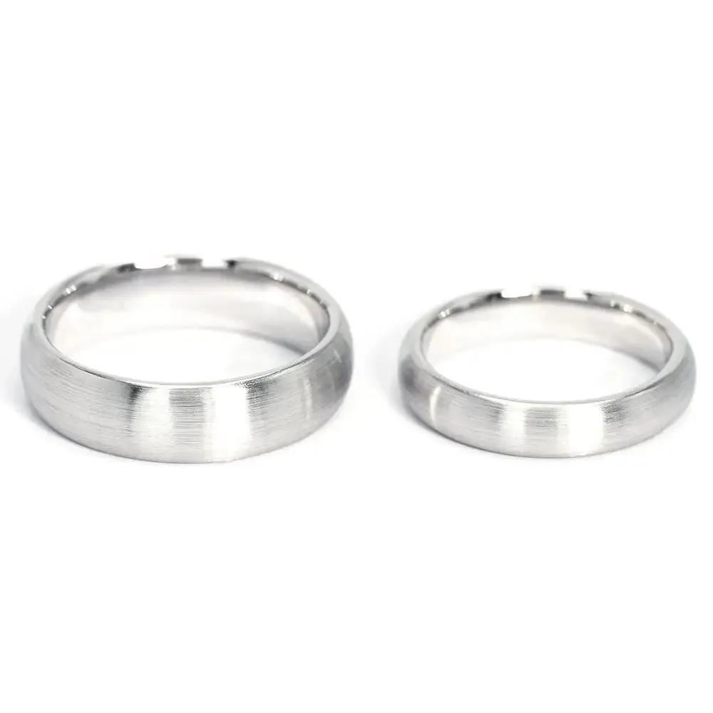 Sateria Satin Brushed Matching Wedding Rings in 18K gold