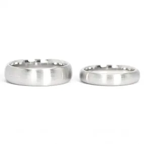 Sateria Satin Brushed Matching Wedding Rings in 18K gold