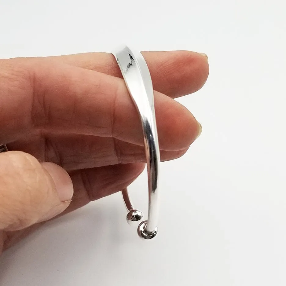 TAPERED KNIFE EDGE CUFF WITH BALL ENDS